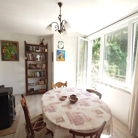 Art House Tufi 아파트 *