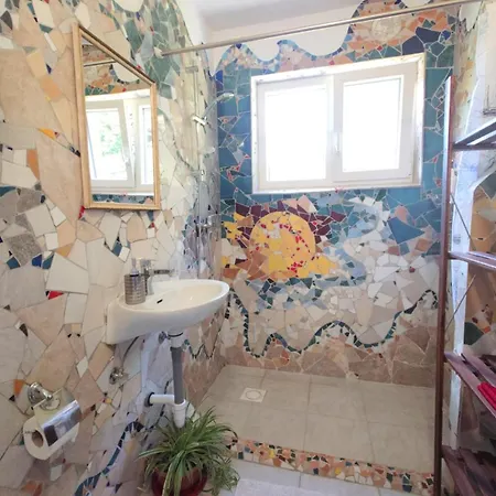 Art House Tufi Apartment *