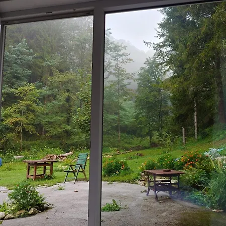 아파트 Art House Tufi Bistrica ob Sotli